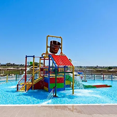 فندق Blue Lagoon Village
