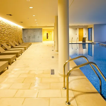 מלון Blue Lagoon Village קפלוס