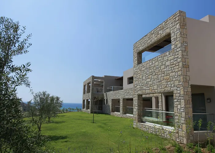 Blue Lagoon Village 5*