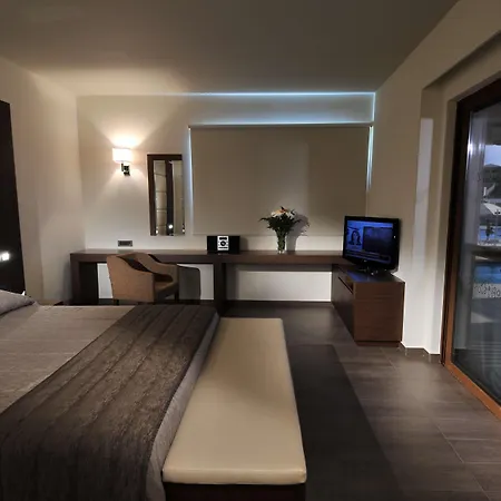 Hotel Blue Lagoon Village 5*